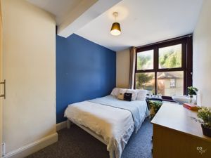 bed - click for photo gallery